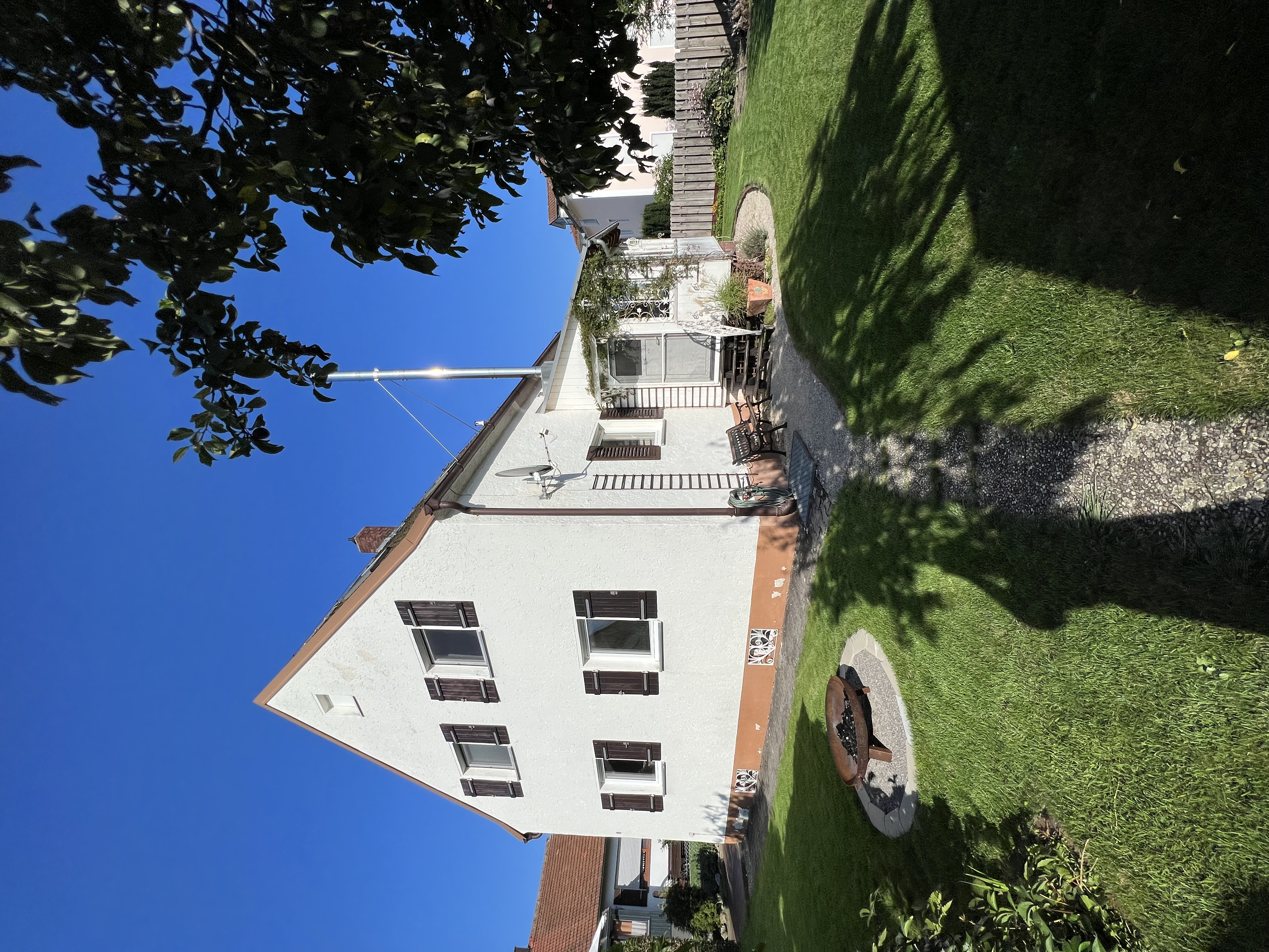 Haus Fronberg — Außenansicht — vorher