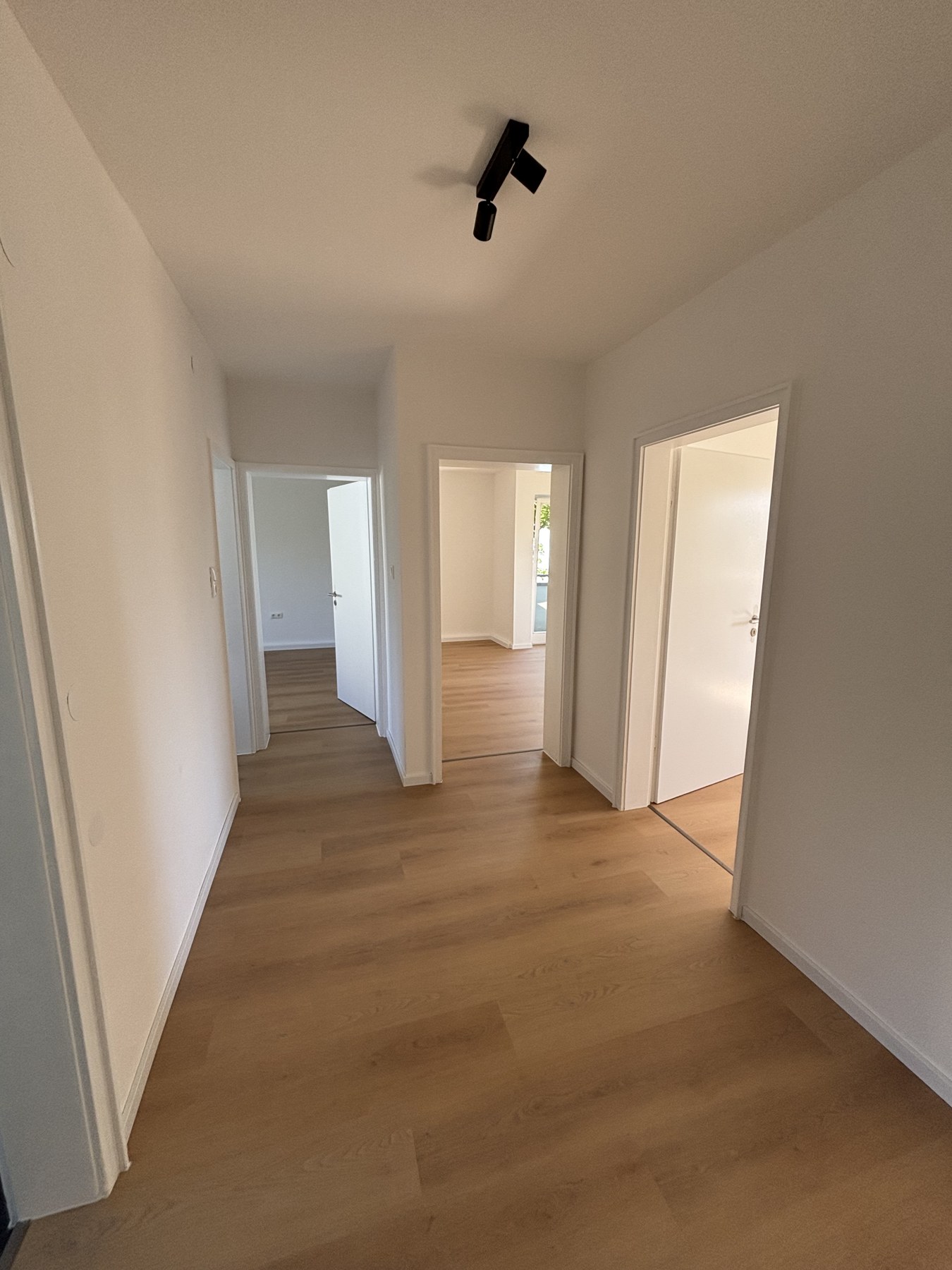 Wohnung Amberg I — Flur — nachher
