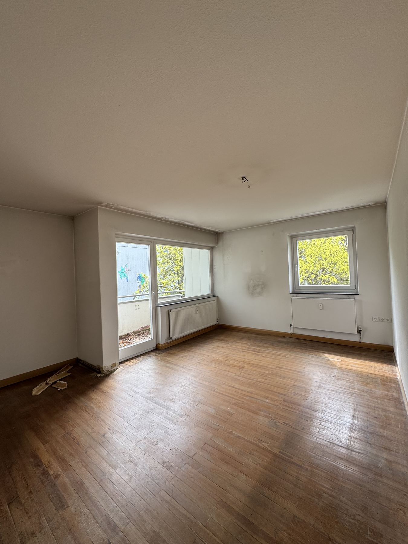 Wohnung Amberg II — Wohnzimmer — vorher