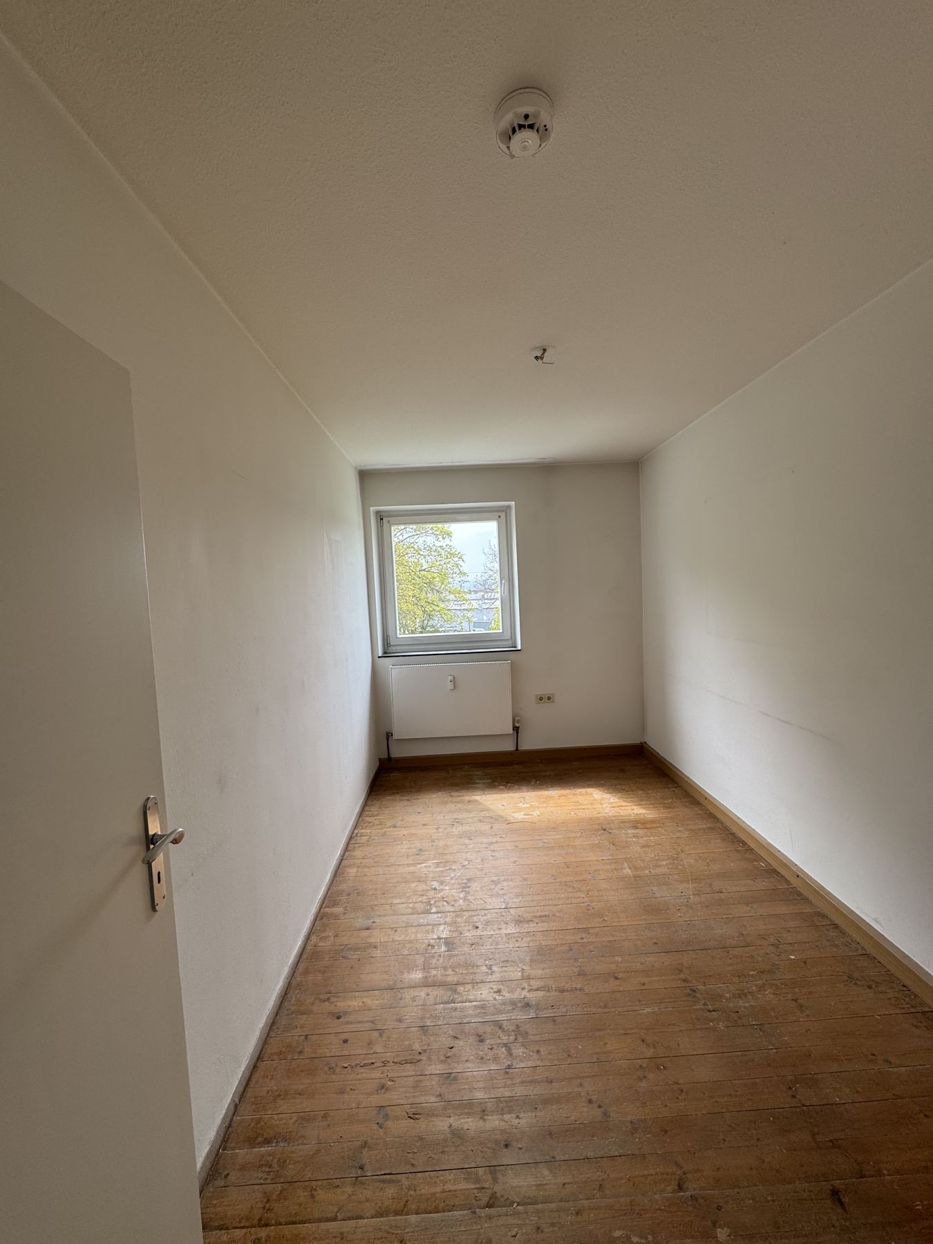 Wohnung Amberg II — Zimmer — vorher
